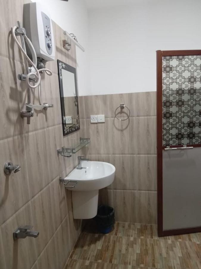 Holiday Villa Trincomalee Dış mekan fotoğraf