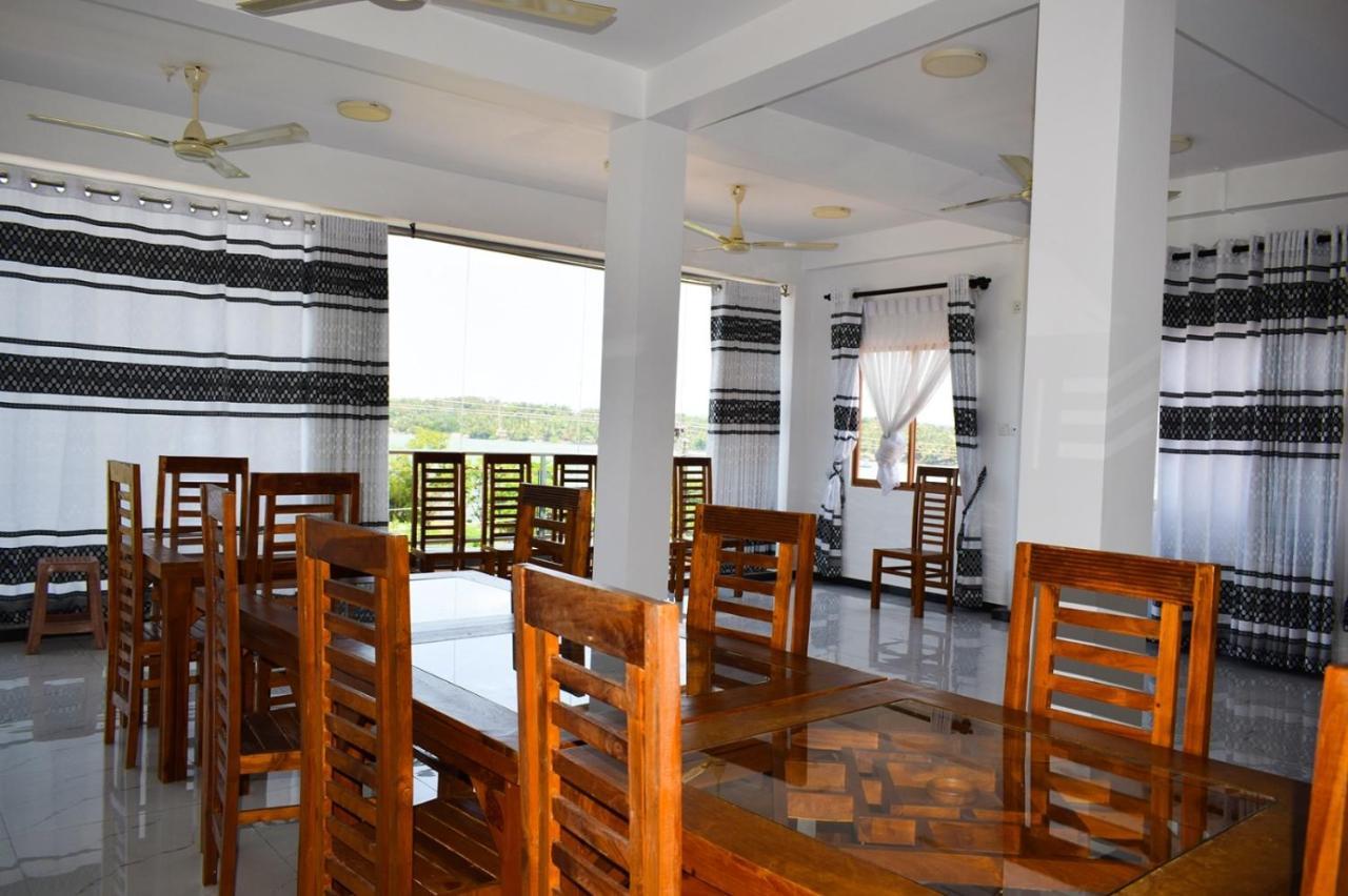 Holiday Villa Trincomalee Dış mekan fotoğraf
