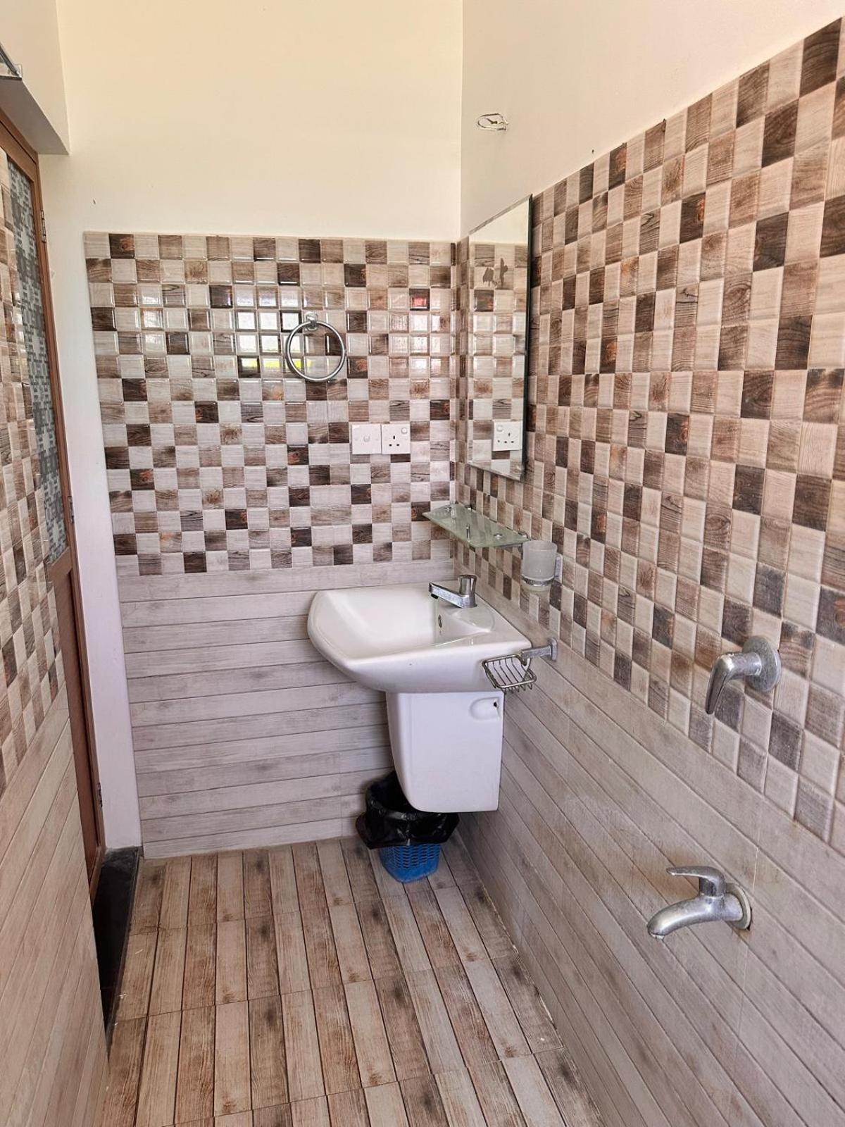 Holiday Villa Trincomalee Dış mekan fotoğraf