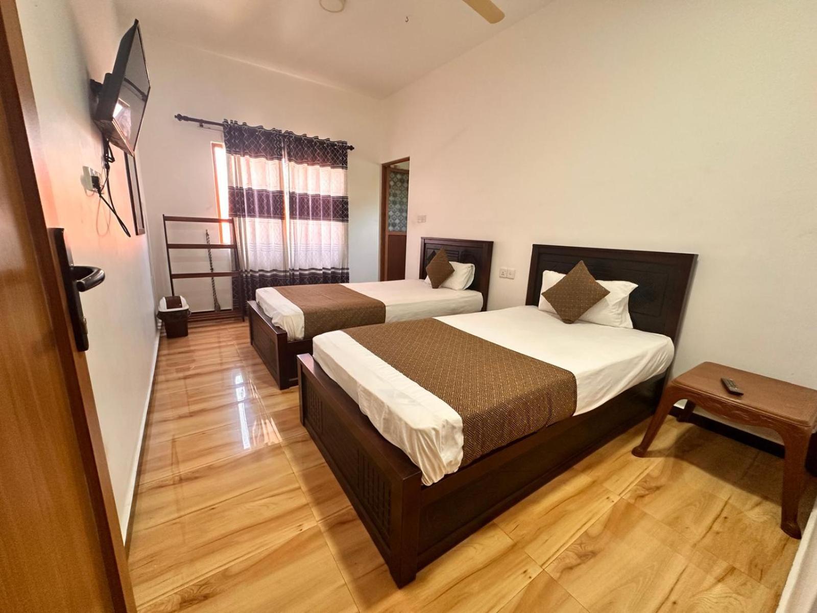 Holiday Villa Trincomalee Dış mekan fotoğraf